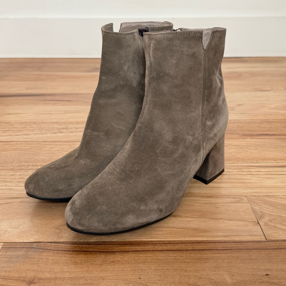 Anthropologie Cordani Italy “Nahla” Block Heel Tan Suede Booties Sz IT 38 US 8